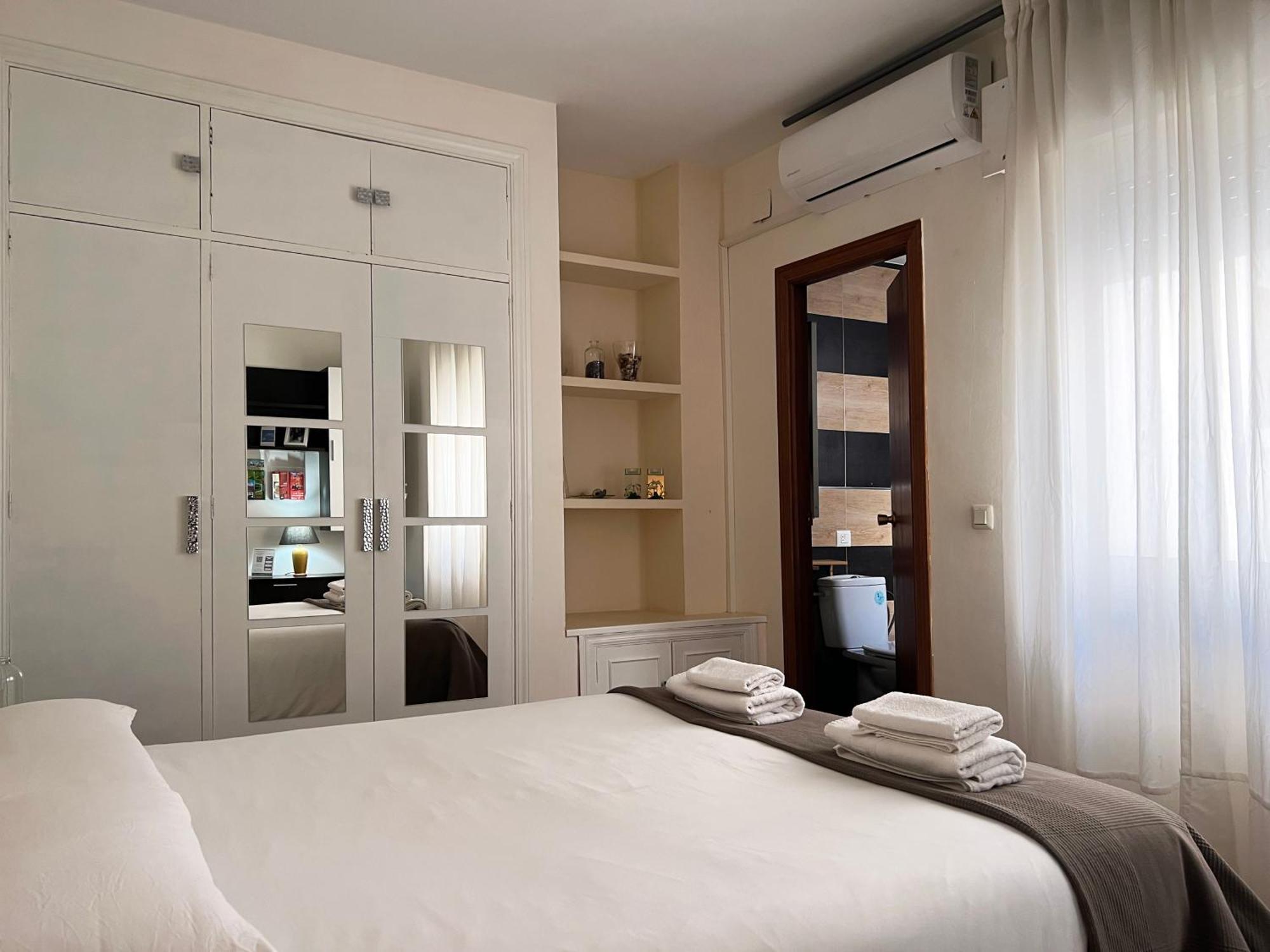 Apartment Wall Center - Aloha Sevilla Exterior photo
